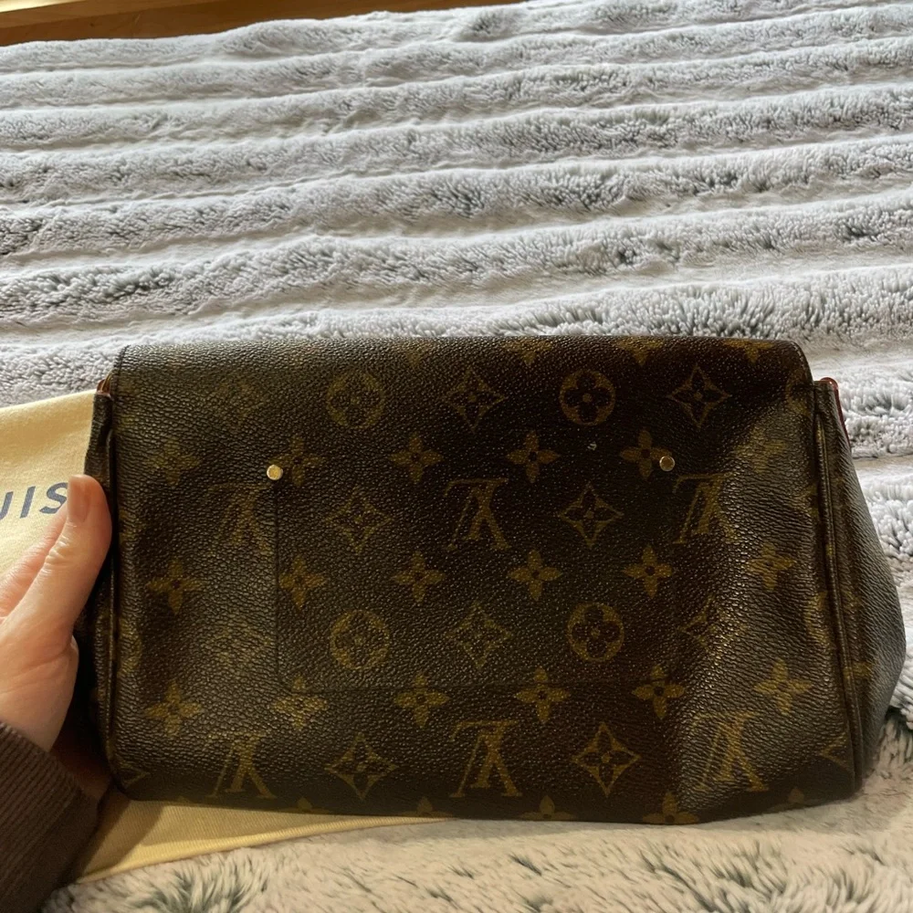 ✨FLASH SALE✨ Authentic Louis Vuitton Monogram Favorite MM - Picture 5 of 17